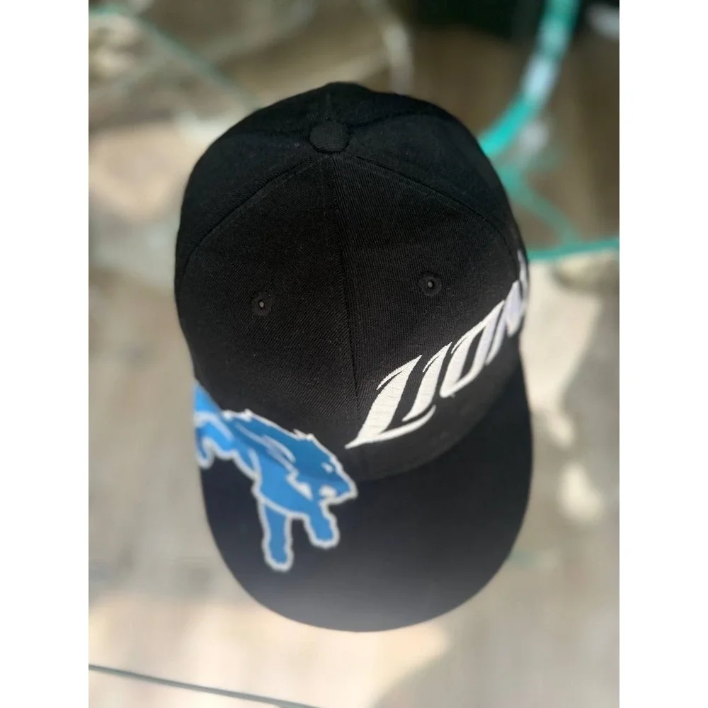 Detroit Lions Reebok 210 Fitted Flexfit Hat Black NFL Cap Size 7 1/4-7 5/8